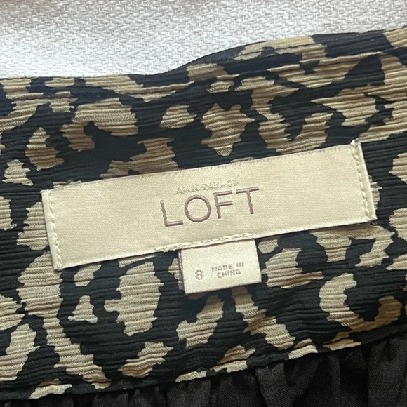 🖤Ann Taylor Loft Animal Print Skirt 🖤 - Picture 2 of 4